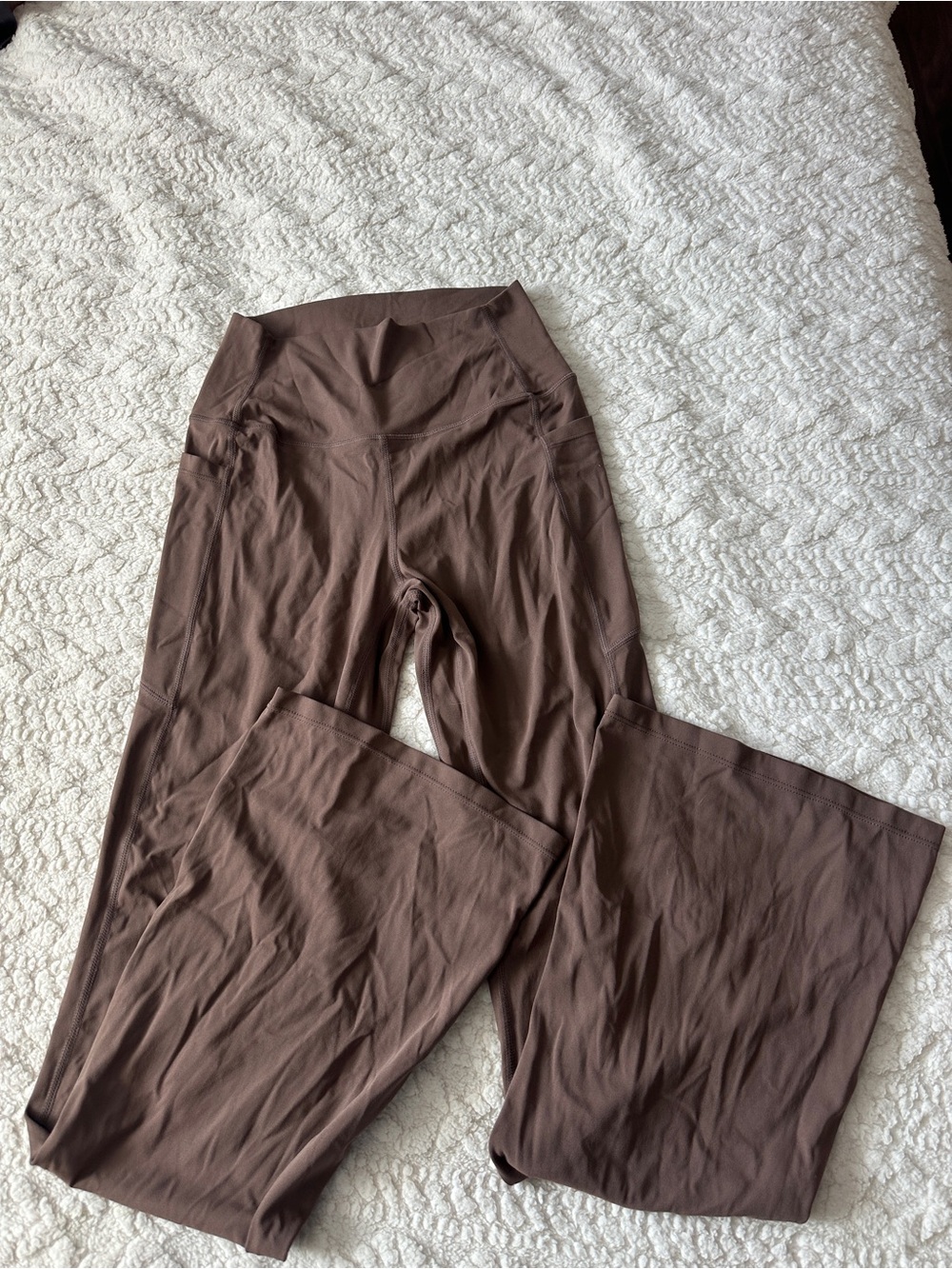 High-Waist Brown Flare Yoga Pants - Comfortable Stretch